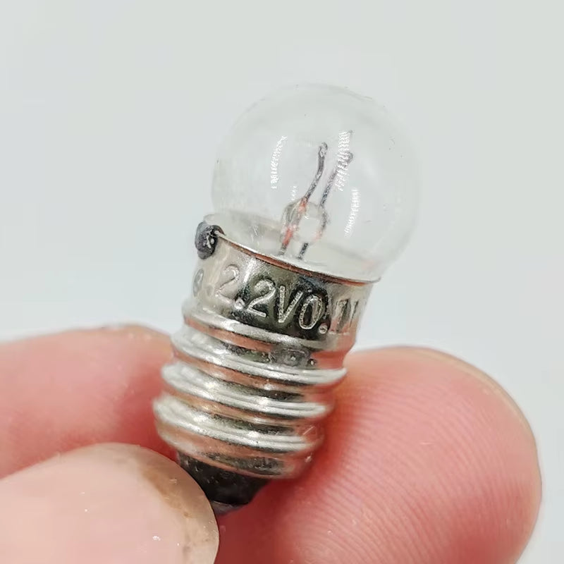 10PCS Sample 0.3A 1.5V 2.5V 3.8V / 5.2V 6.2V 0.5A Small Incandescent Bulbs Light Beads